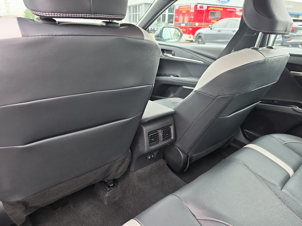 2025 Toyota Camry Hybrid SE
