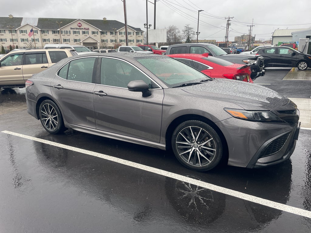 2021 Toyota Camry SE