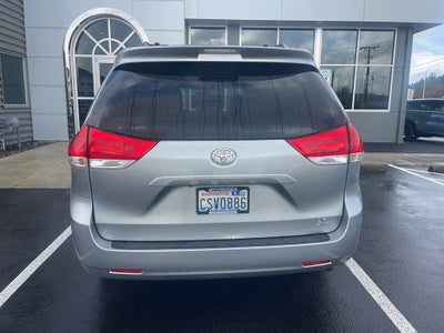 2013 Toyota Sienna LE