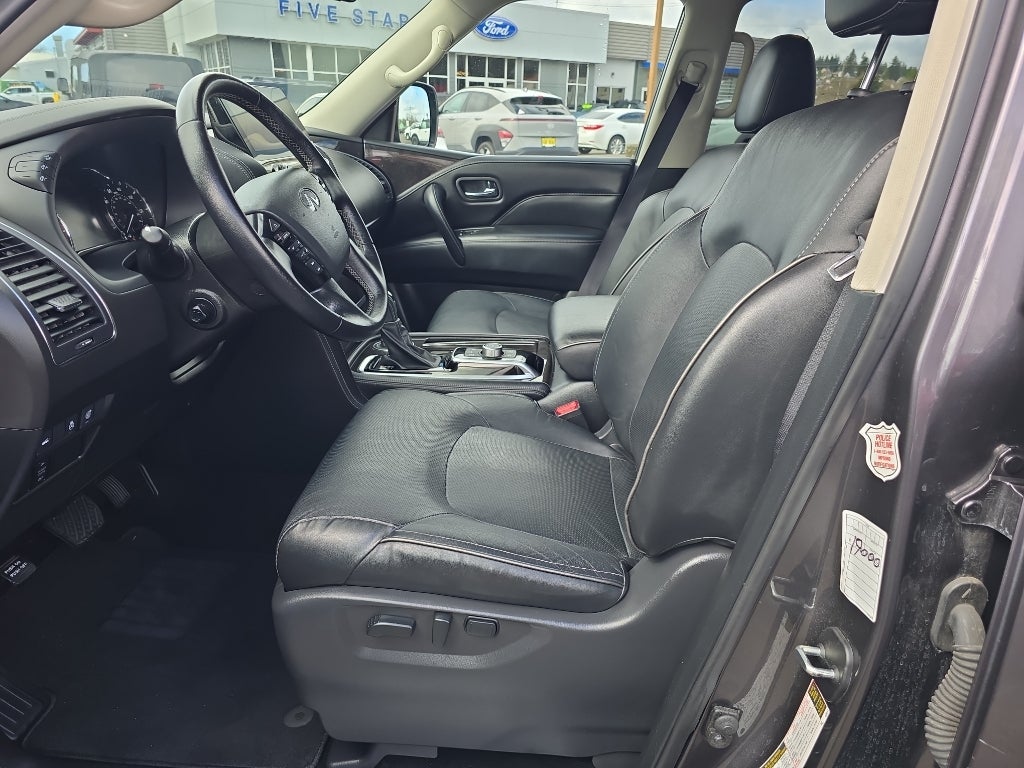 2024 INFINITI QX80 LUXE