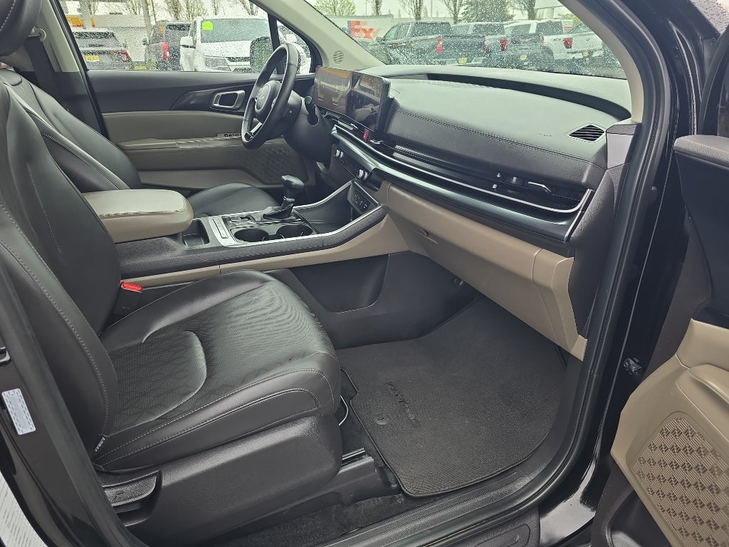 2025 Kia Carnival LXS