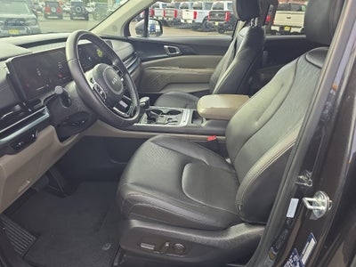 2025 Kia Carnival LX