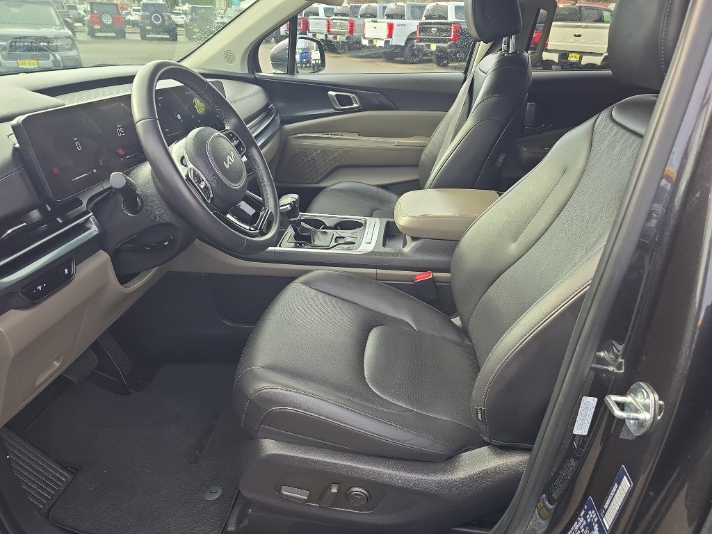 2025 Kia Carnival LX