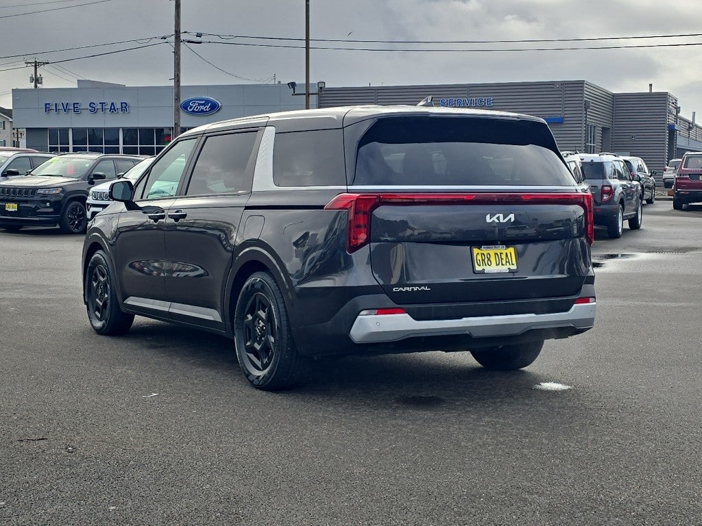 2025 Kia Carnival LX