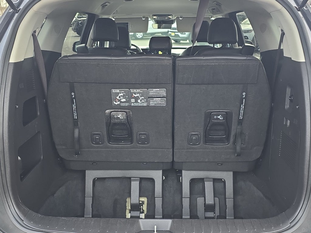 2025 Kia Carnival LX